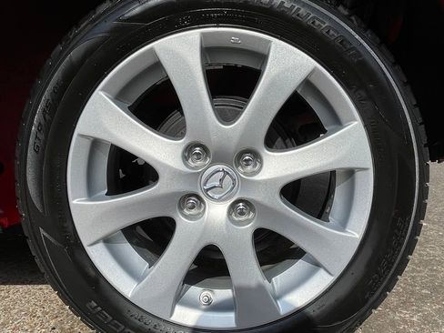 Used 2012 MAZDA MAZDA2 Touring FWD image 12