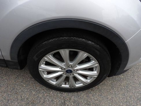 Used 2019 Ford Escape SEL AWD/4WD image 18