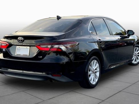 Used 2022 Toyota Camry LE image 13