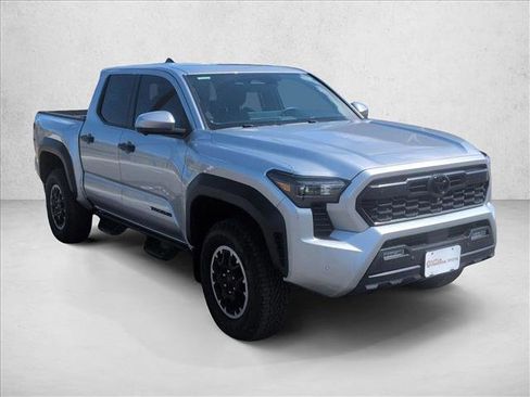 Used 2024 Toyota Tacoma TRD Off-Road w/ TRD Off Road Premium Package image 3