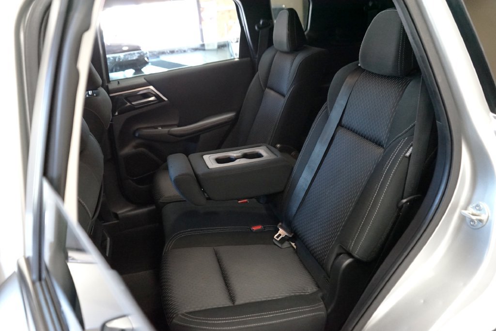 Used 2022 Mitsubishi Outlander ES AWD/4WD image 44