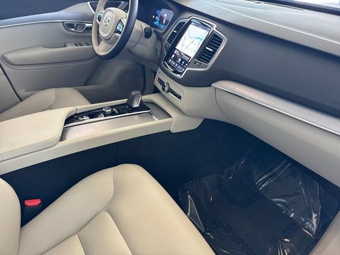 Certified 2024 Volvo XC90 B5 Core w/ Climate Package AWD/4WD image 16
