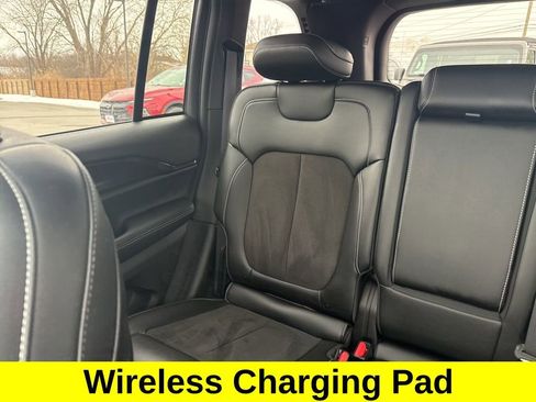 Used 2023 Jeep Grand Cherokee Altitude AWD/4WD image 14