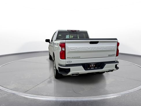 Used 2022 Chevrolet Silverado 1500 High Country w/ High Country Premium Package AWD/4WD image 7