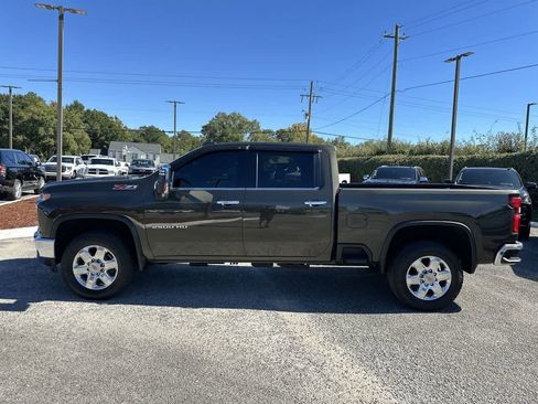 Used 2022 Chevrolet Silverado 2500 LTZ w/ LTZ Plus Package image 6