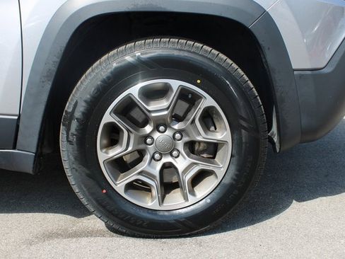 Used 2020 Jeep Cherokee Trailhawk w/ Cold Weather Group image 43