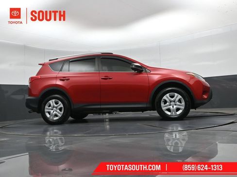 Used 2015 Toyota RAV4 LE AWD/4WD image 35
