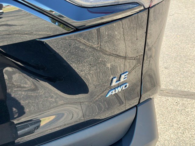 Used 2025 Toyota RAV4 LE AWD/4WD image 9