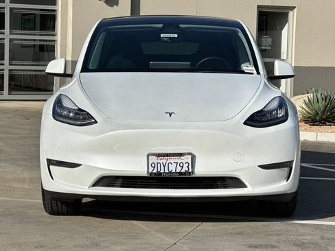 Used 2023 Tesla Model Y Long Range AWD/4WD image 11