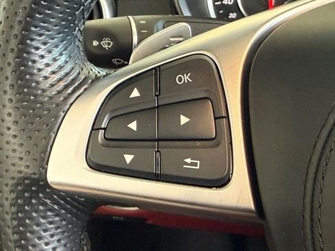 Used 2019 Mercedes-Benz SL 550 image 15