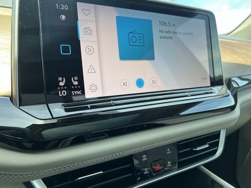 New 2026 Volkswagen Atlas SE FWD image 19