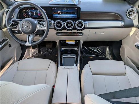 Certified 2025 Mercedes-Benz GLB 250 image 18