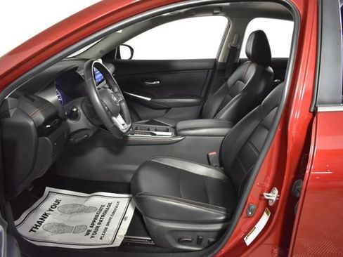 Used 2023 Nissan Sentra SR w/ SR Premium Package FWD image 12
