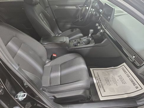 Used 2025 Honda Civic Sport image 22