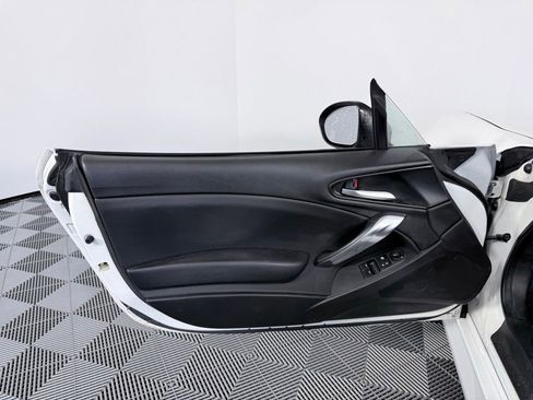 Used 2018 FIAT 124 Spider Classica w/ Technology & Siriusxm Group image 9