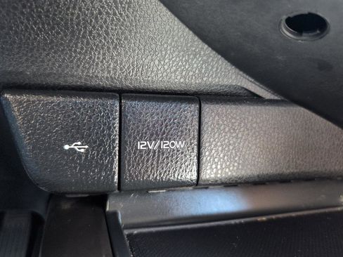 Used 2021 Toyota Camry LE AWD/4WD image 21