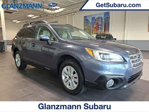 Used 2017 Subaru Outback 2.5i Premium AWD/4WD image 1