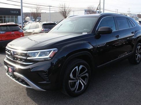 Used 2022 Volkswagen Atlas Cross Sport SEL image 2