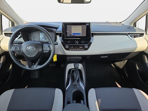 Used 2025 Toyota Corolla LE FWD image 9