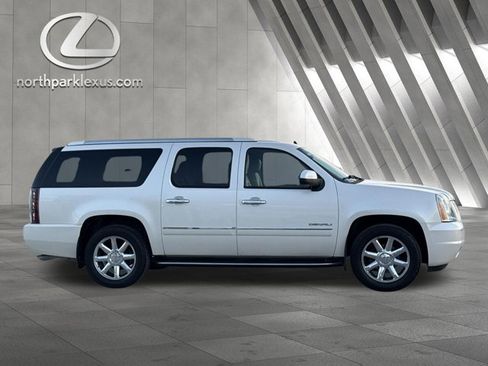 Used 2014 GMC Yukon XL Denali image 4