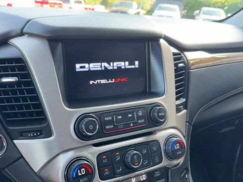 Used 2016 GMC Yukon Denali AWD/4WD image 18