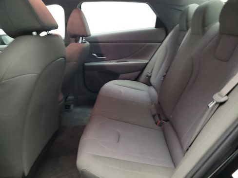 Used 2024 Hyundai Elantra SE FWD image 18