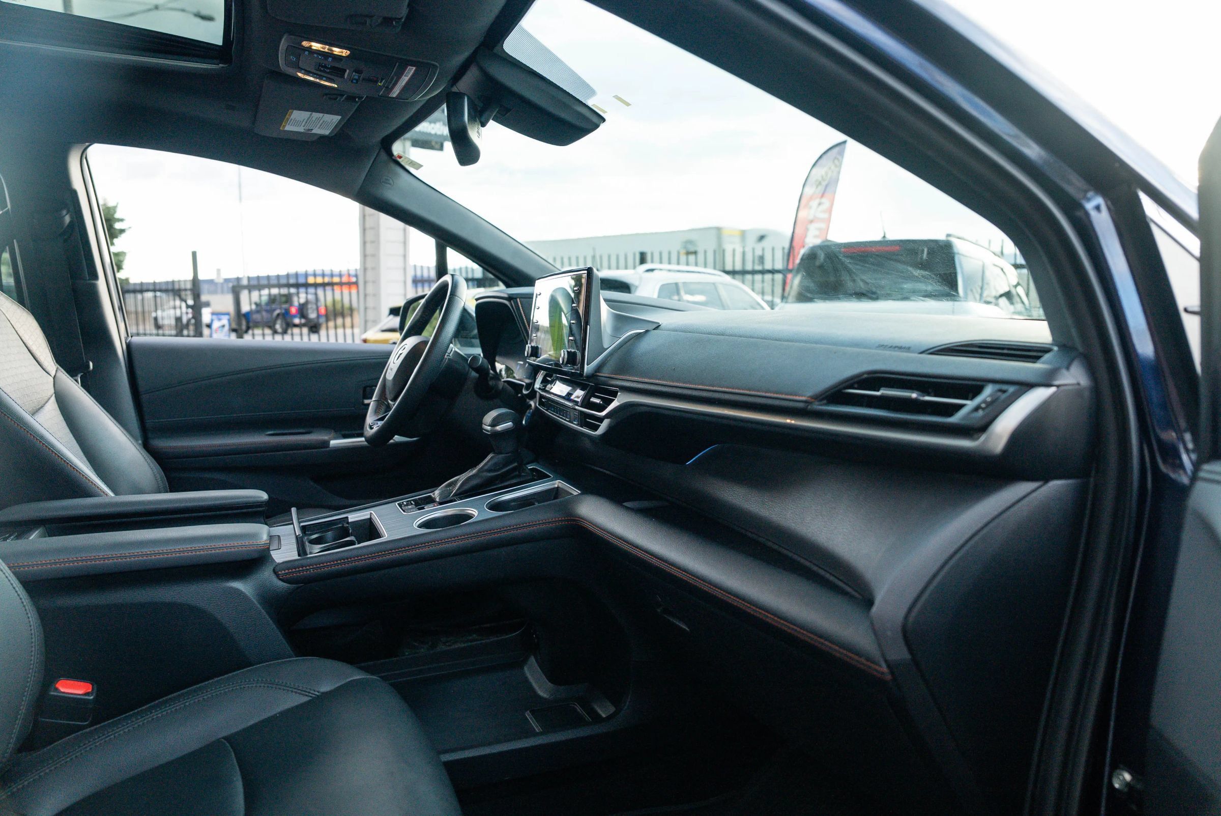 Used 2021 Toyota Sienna XSE AWD/4WD image 24