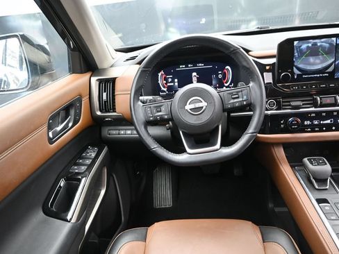 Used 2023 Nissan Pathfinder Platinum w/ Cargo Package FWD image 30