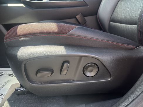 Used 2025 Chevrolet Equinox RS w/ Safety and Technology Package AWD/4WD image 15