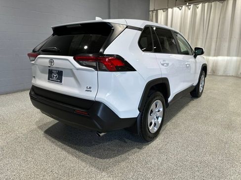 Used 2023 Toyota RAV4 LE AWD/4WD image 3