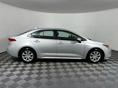 Certified 2023 Toyota Corolla LE image 4