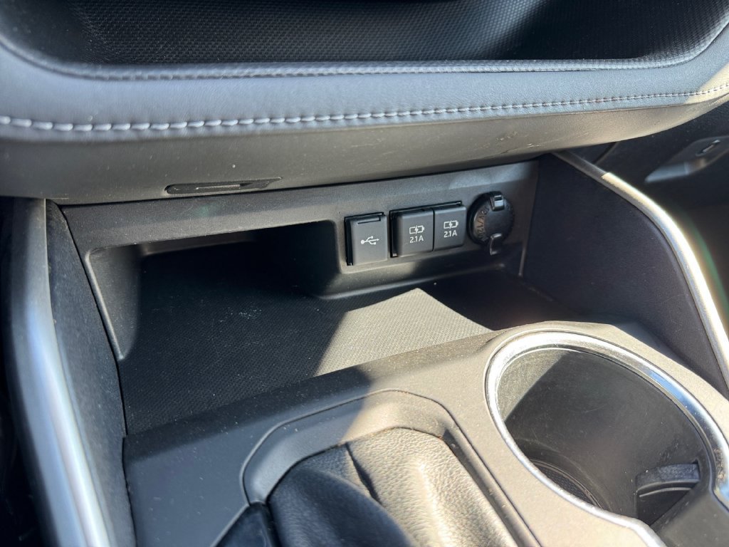 Certified 2021 Toyota Highlander XLE AWD/4WD image 24