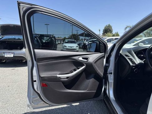 Used 2013 Ford Focus SE image 6