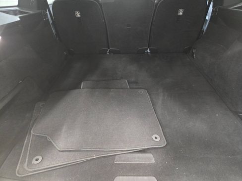 Used 2018 Volvo XC90 T5 Momentum AWD/4WD image 19