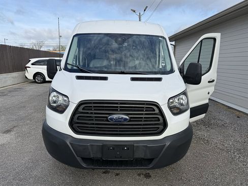 Used 2018 Ford Transit 150 XL image 40