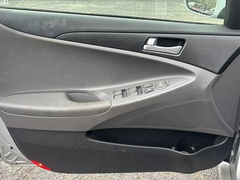 Used 2012 Hyundai Sonata GLS FWD image 10