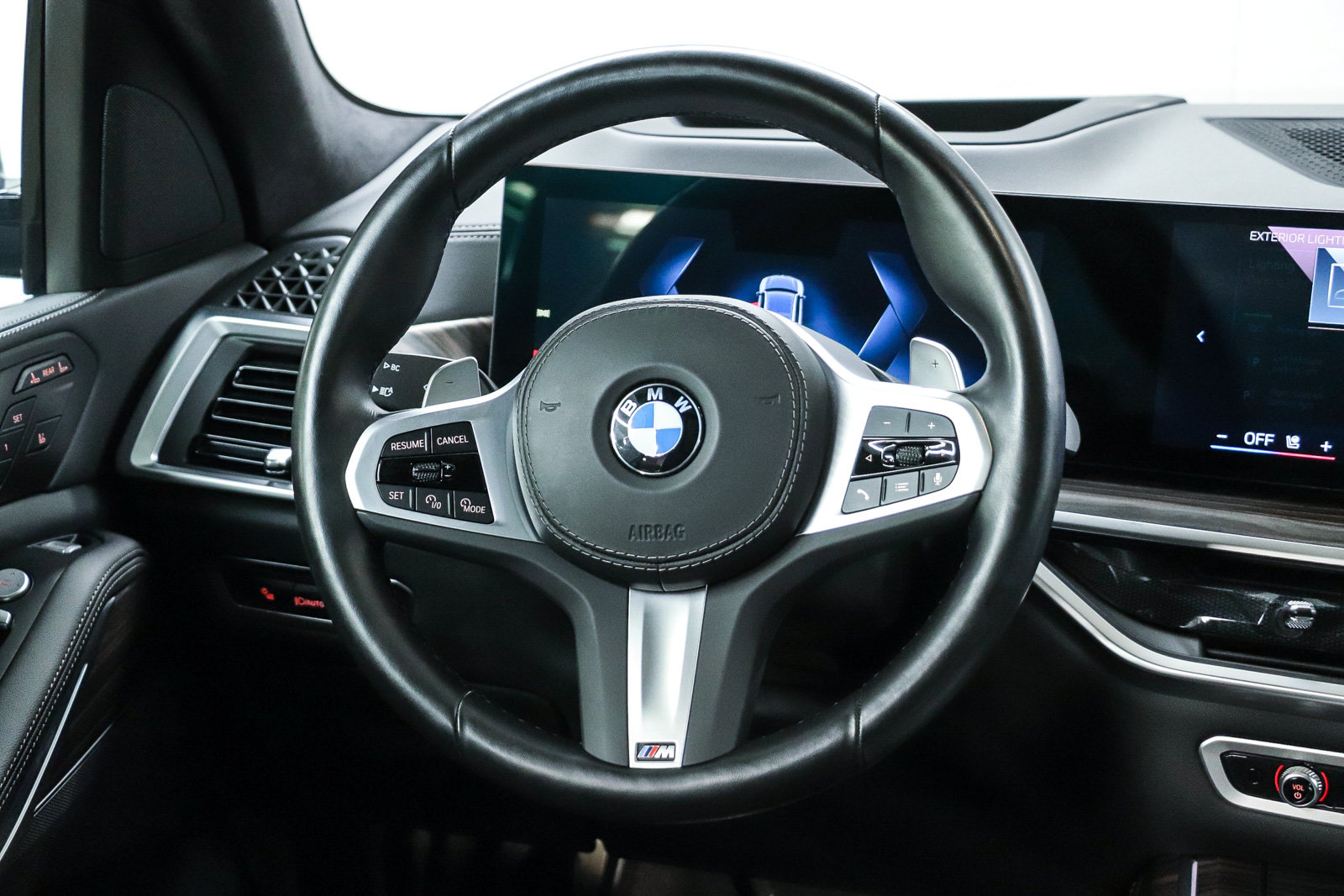 Certified 2024 BMW X7 xDrive40i w/ M Sport Package AWD/4WD image 15