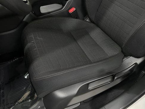 Certified 2026 Honda HR-V LX image 17