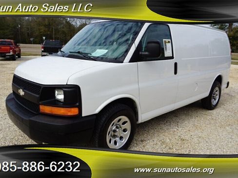 Used 2010 Chevrolet Express 1500 RWD image 5