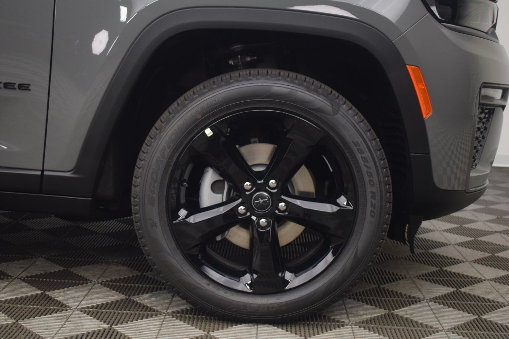 New 2027 Jeep Grand Cherokee Limited AWD/4WD image 6