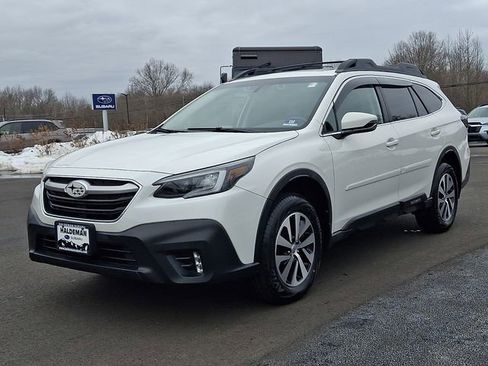 Used 2020 Subaru Outback Premium image 3