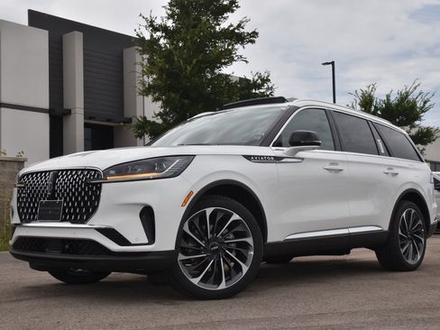 New 2026 Lincoln Aviator Reserve AWD/4WD image 1
