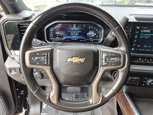 Used 2024 Chevrolet Silverado 3500 High Country w/ High Country Premium Package AWD/4WD image 17
