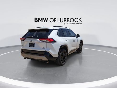 Used 2024 Toyota RAV4 SE w/ Convenience Package AWD/4WD image 8