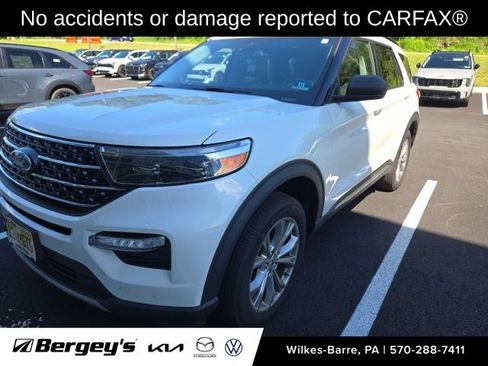 Used 2021 Ford Explorer XLT w/ Equipment Group 202A AWD/4WD image 2