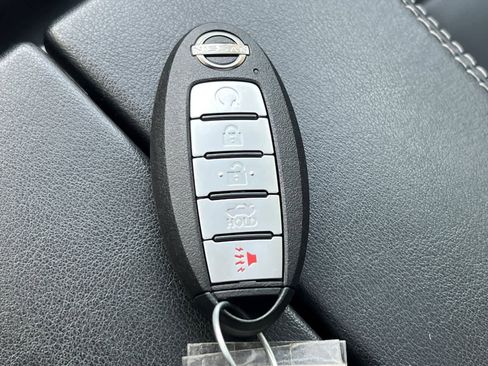 Used 2022 Nissan Rogue SL w/ SL Premium Package image 28