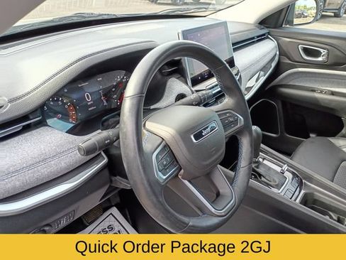 Used 2022 Jeep Compass Latitude w/ Convenience Group AWD/4WD image 11
