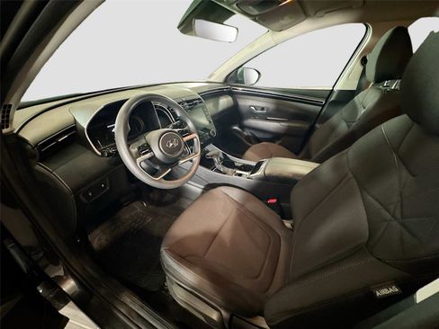Used 2023 Hyundai Tucson SE image 11