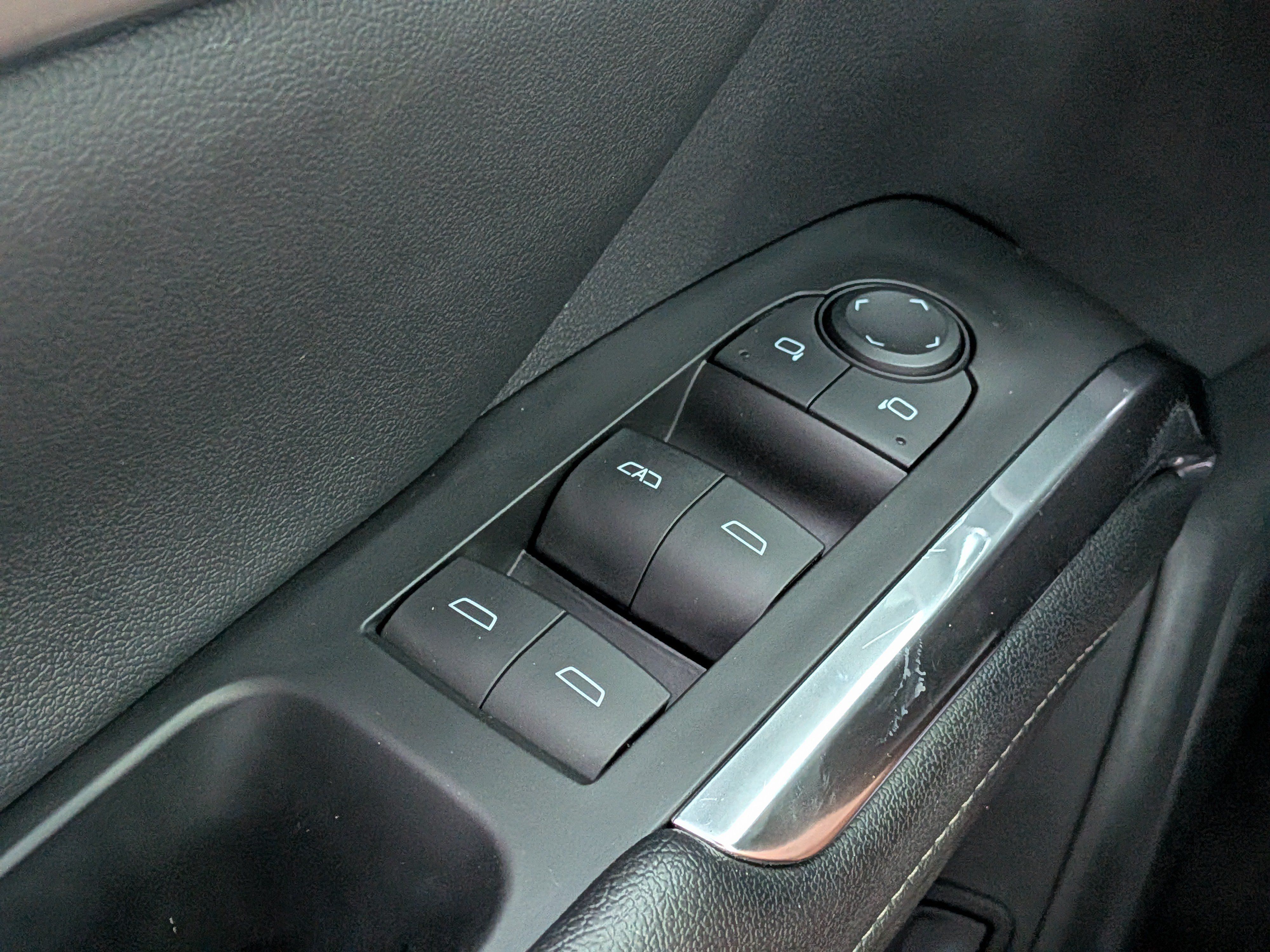 Used 2024 Chevrolet Traverse LT FWD image 23
