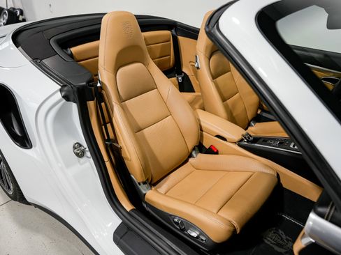 Used 2018 Porsche 911 Turbo image 29